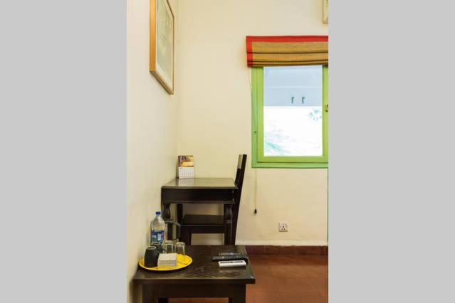 G 49 Bed & Breakfast Yeni Delhi Dış mekan fotoğraf