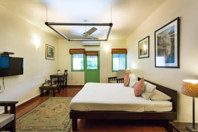 G 49 Bed & Breakfast Yeni Delhi Dış mekan fotoğraf