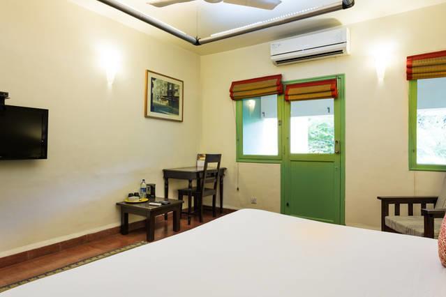 G 49 Bed & Breakfast Yeni Delhi Dış mekan fotoğraf