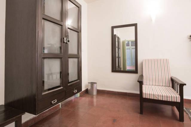 G 49 Bed & Breakfast Yeni Delhi Dış mekan fotoğraf
