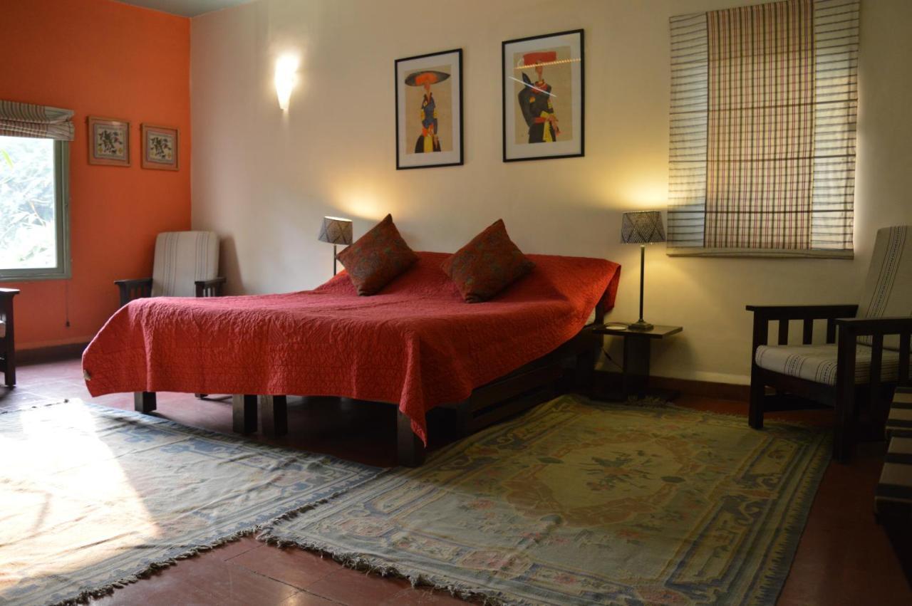 G 49 Bed & Breakfast Yeni Delhi Dış mekan fotoğraf