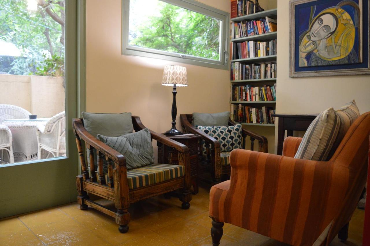 G 49 Bed & Breakfast Yeni Delhi Dış mekan fotoğraf